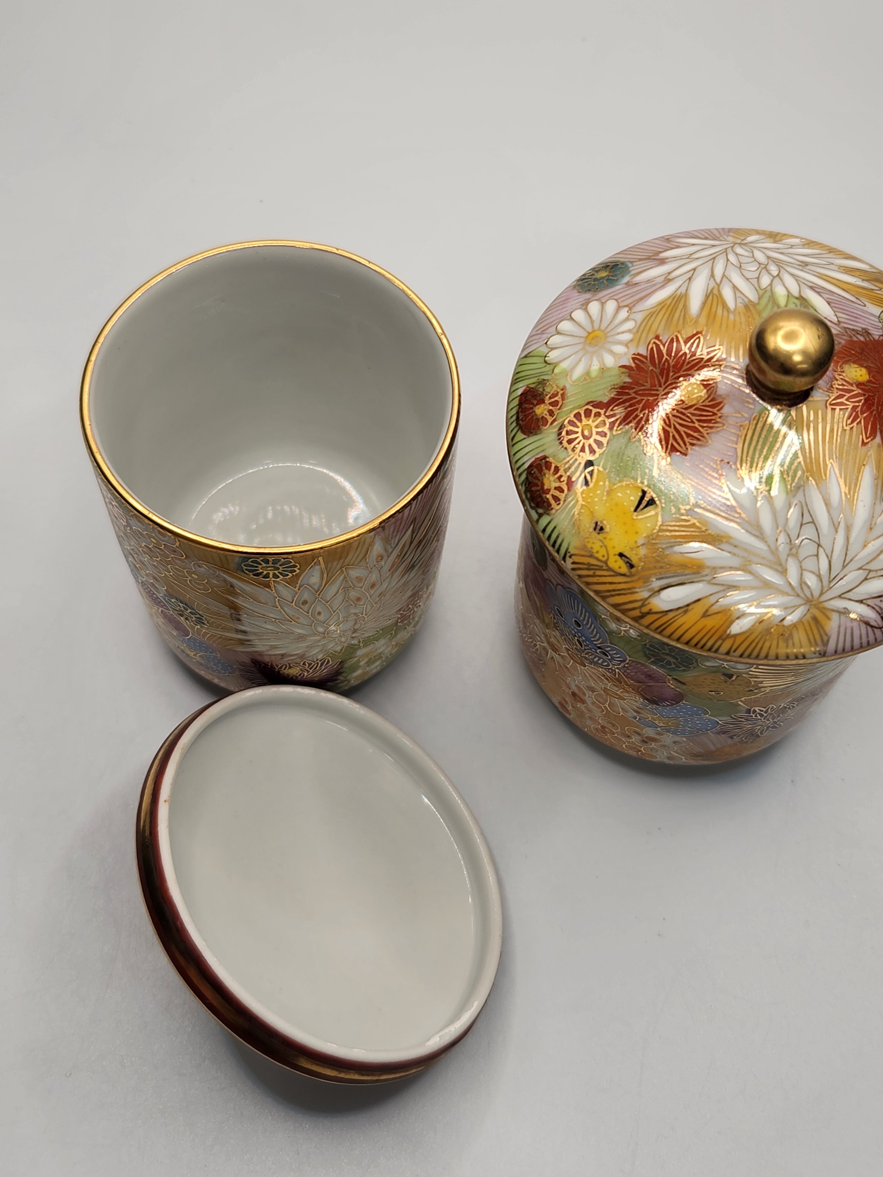 Kutani Ware Hand-Painted Gilded Lidded Tea Cup Pair