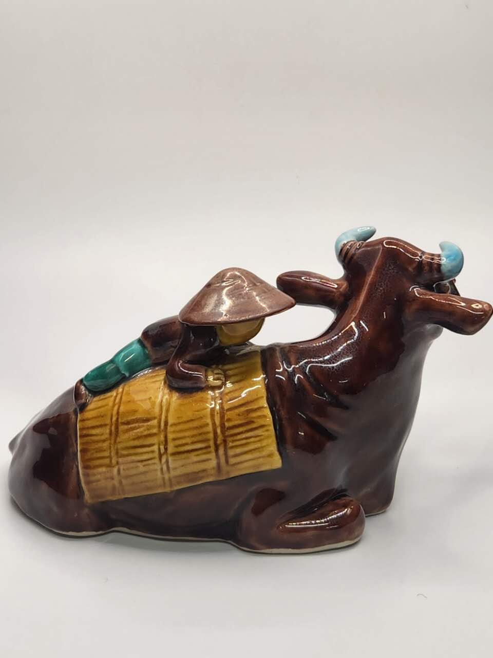 Hand-Painted Ceramic Ox Figurine · Pastoral Serenity