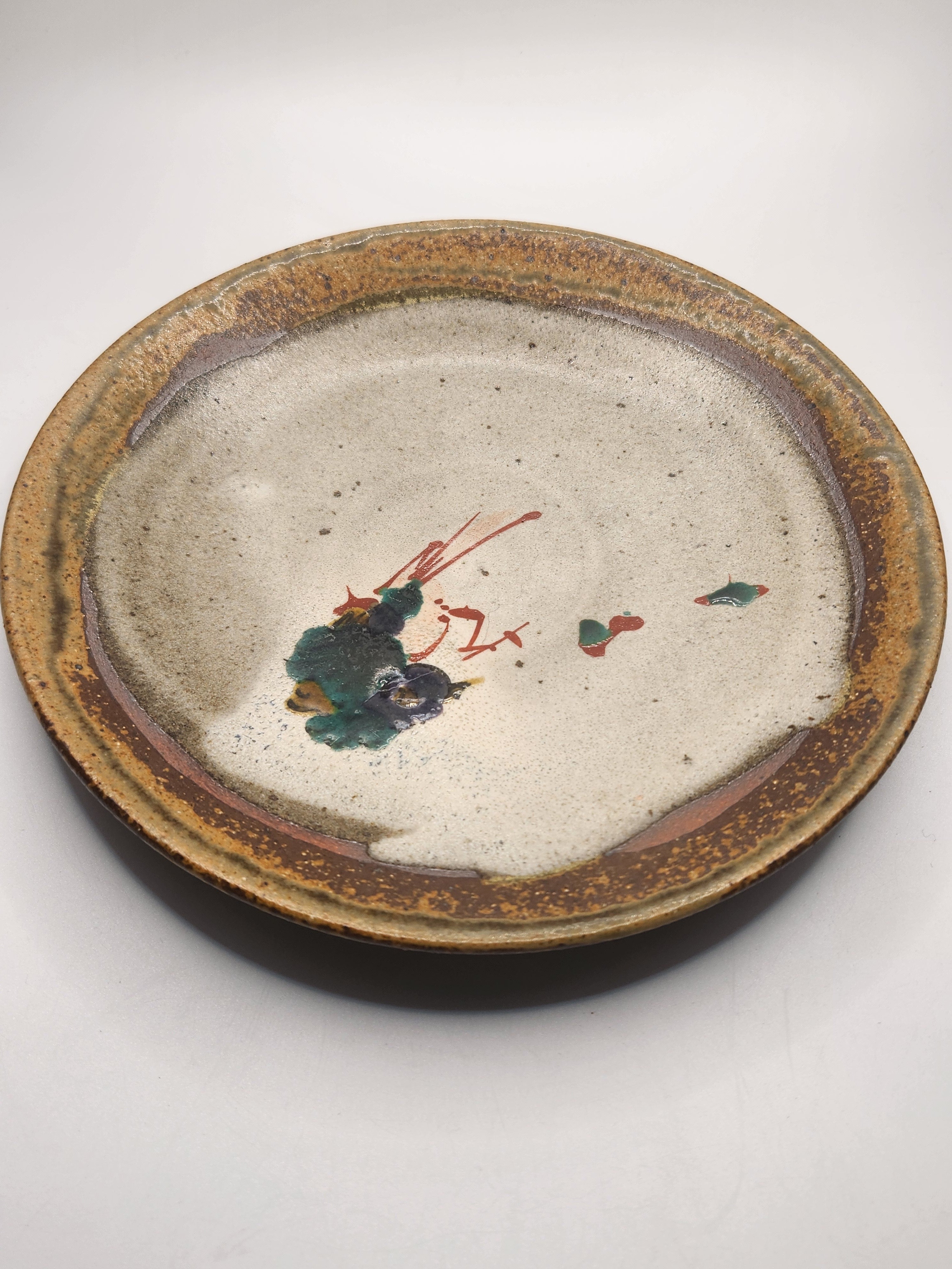 Japanese Handcrafted Stoneware Plate｜Abstract Brushwork Glaze
