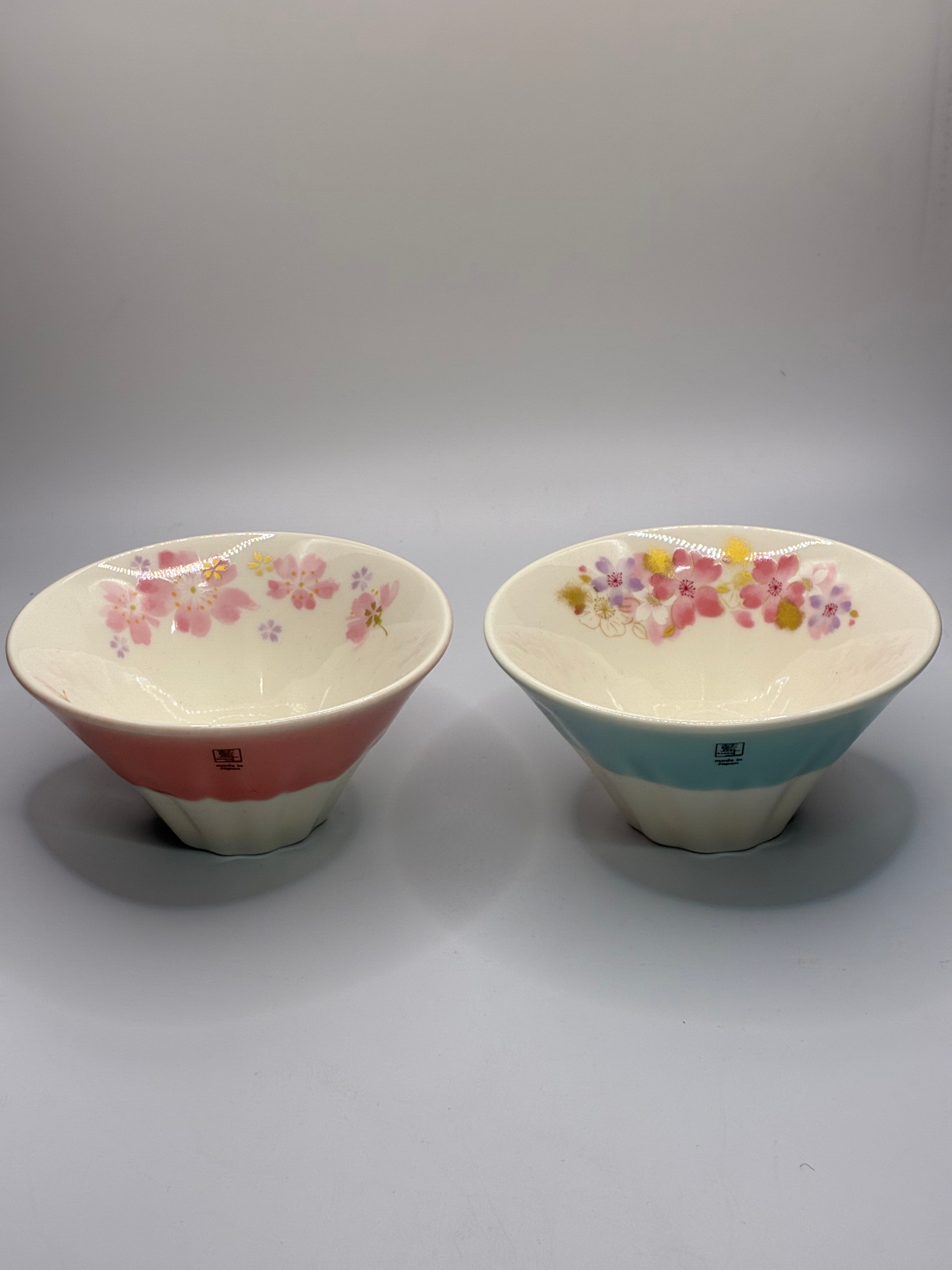 Mt. Fuji Shaped Mino Ware Ceramic Bowl Set (2-Piece) – Japanese Floral Tableware
