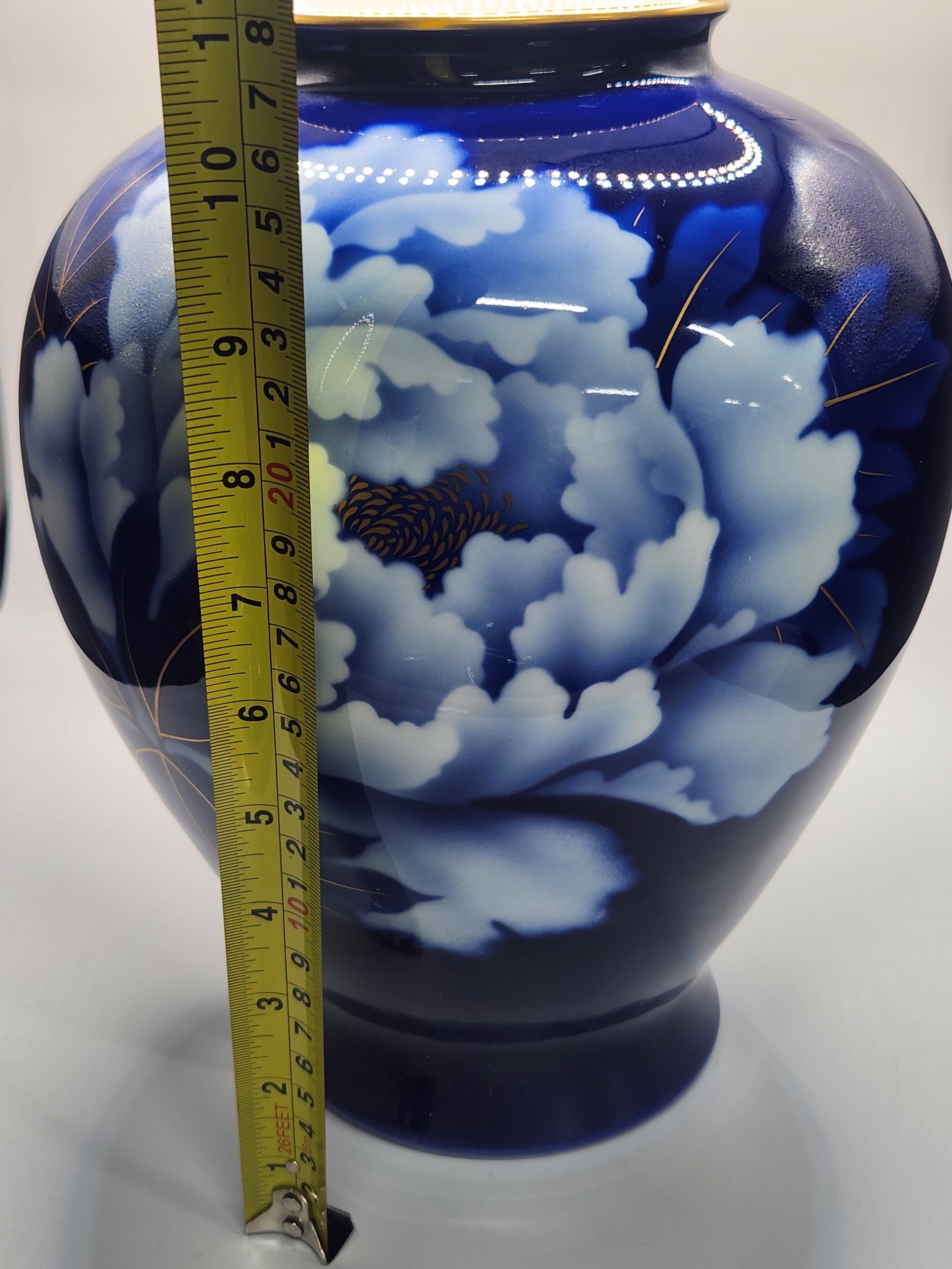 Fukagawa Seiji Midnight Blue Peony Vase