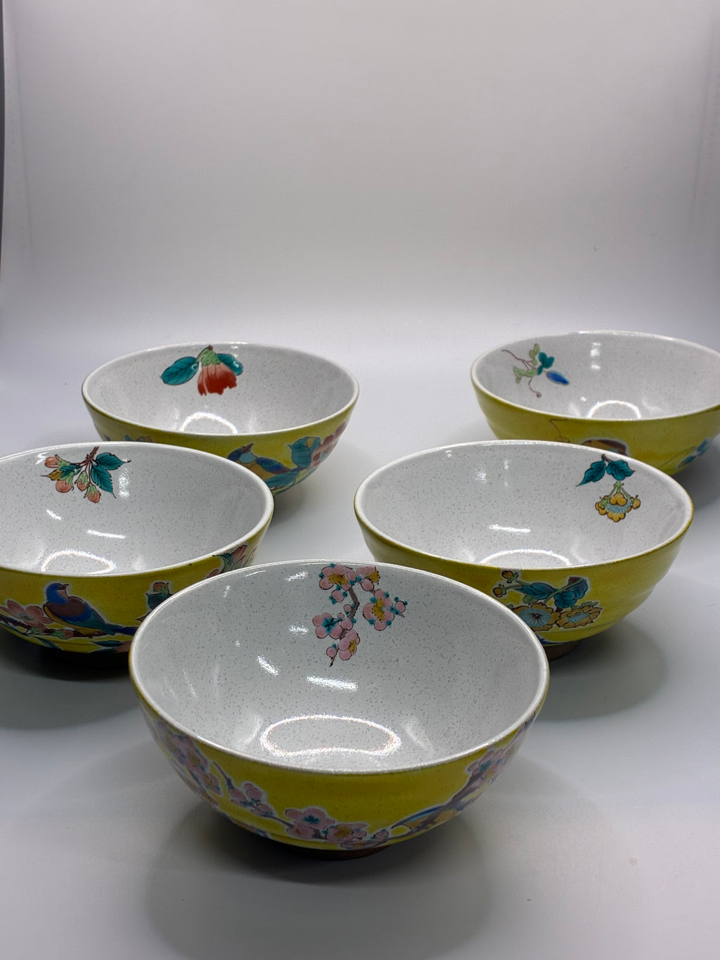 Kutani Ware Yellow-Glazed Hand-Painted Ceramic Bowl Set (5-Piece) – Japanese Tableware