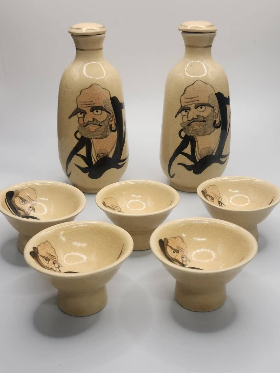 Daruma Motif Kiyomizu Ware Sake Set | Collector’s Edition