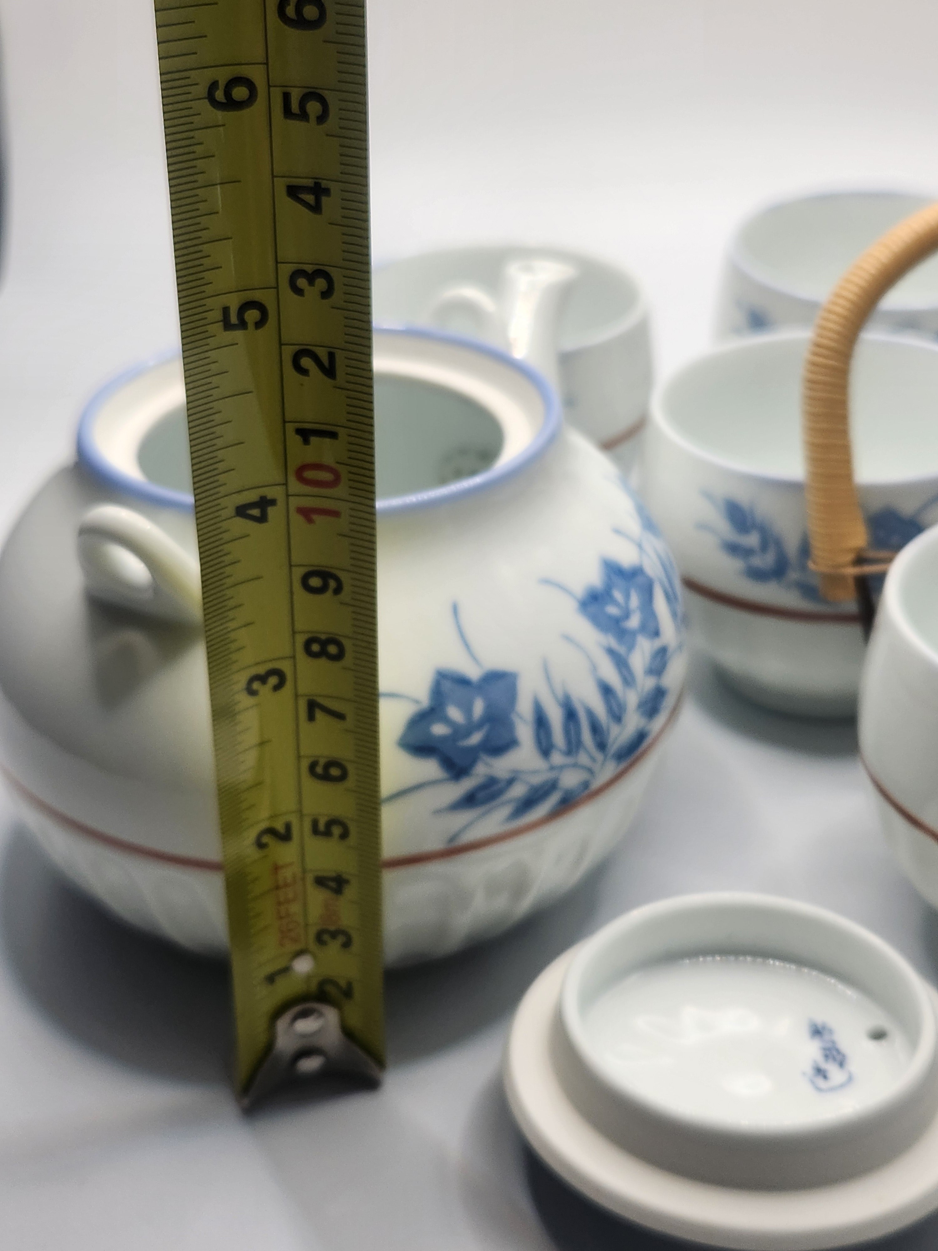 Arita Ware Blue & White Tea Set – Teapot with 5 Cups