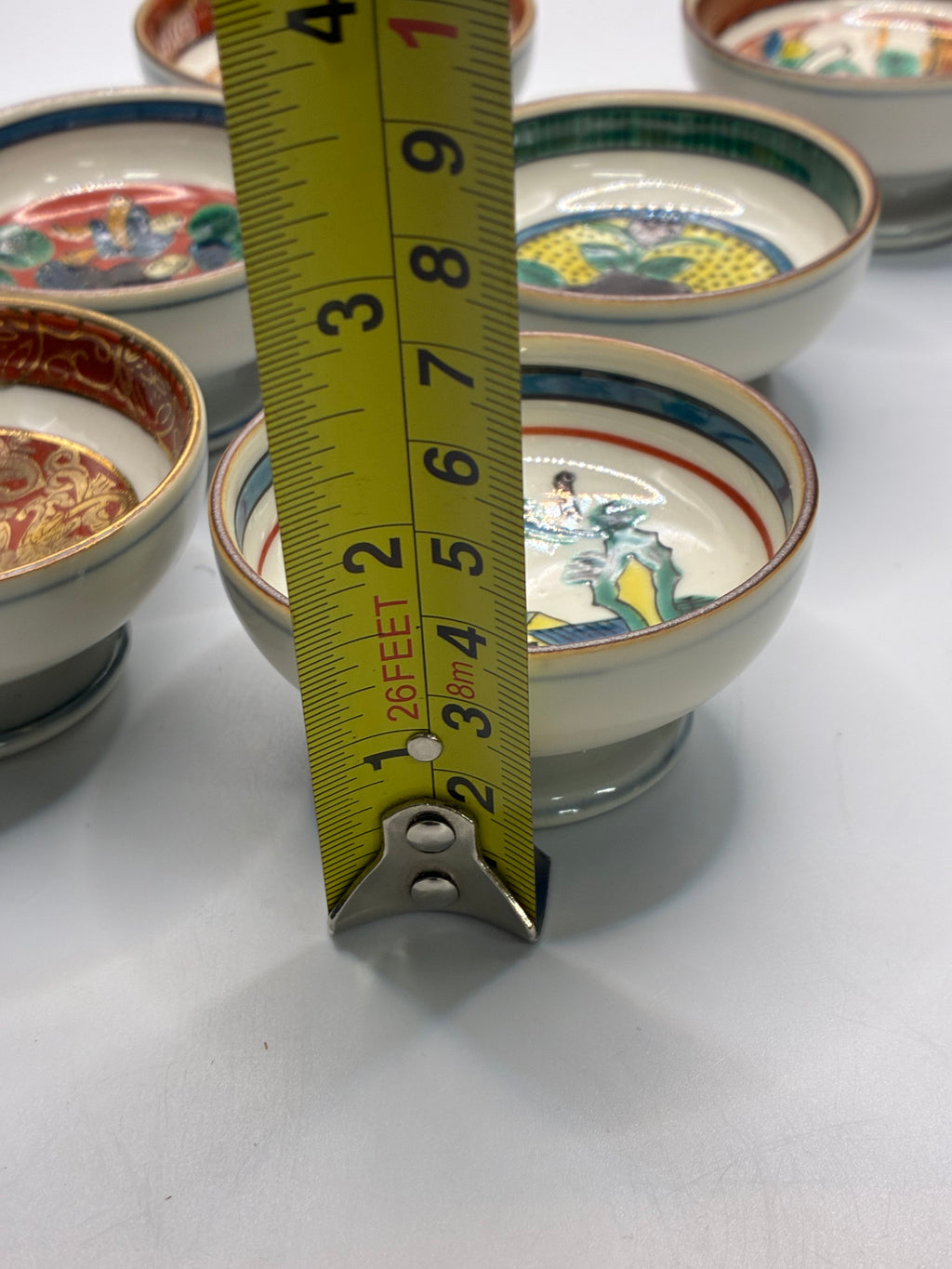 Kutani Ware Handcrafted Sake Cup Set – Hand-Painted Japanese Guinomi