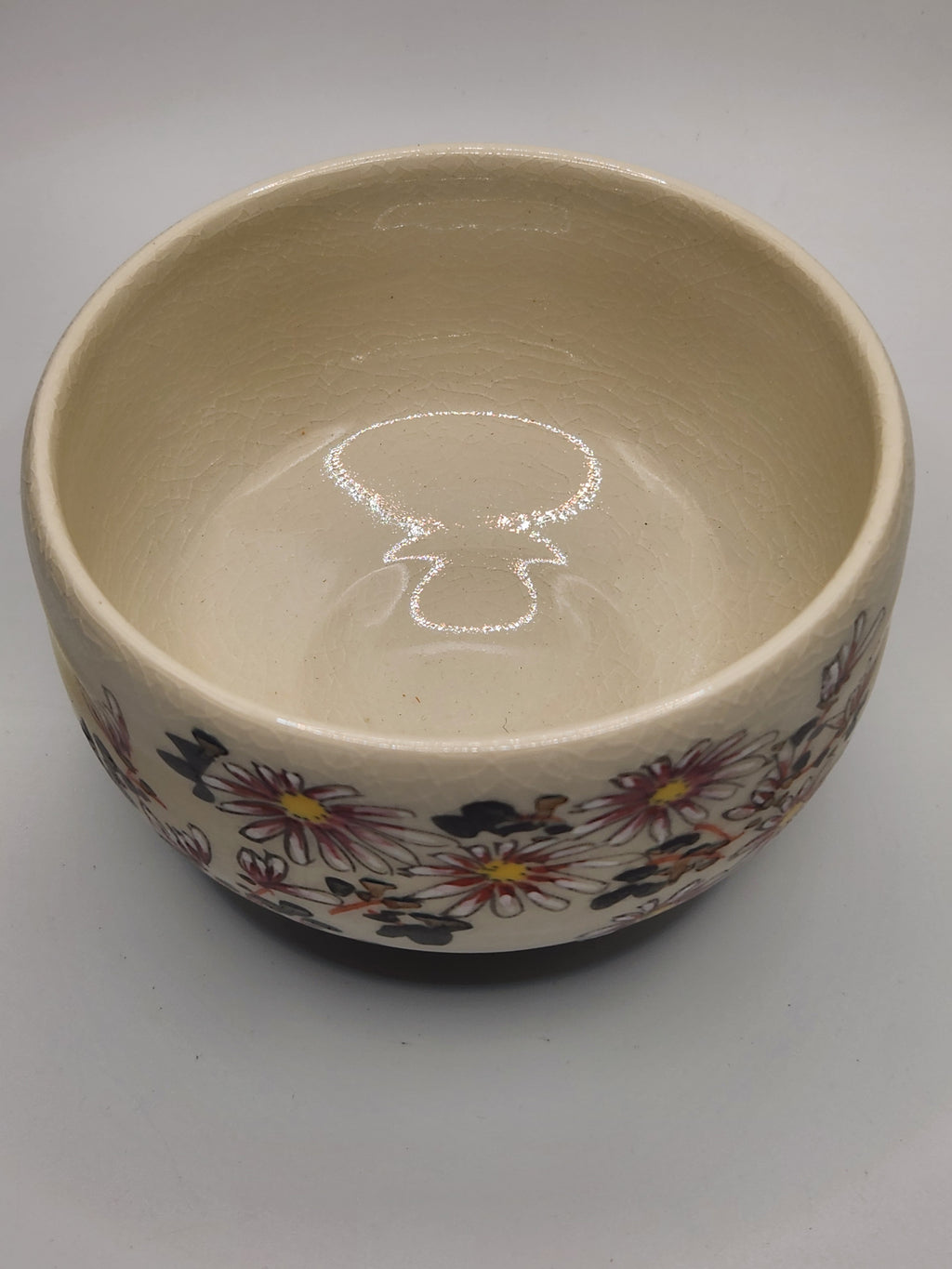 Kutani Hand-Painted Chrysanthemum Tea Bowl