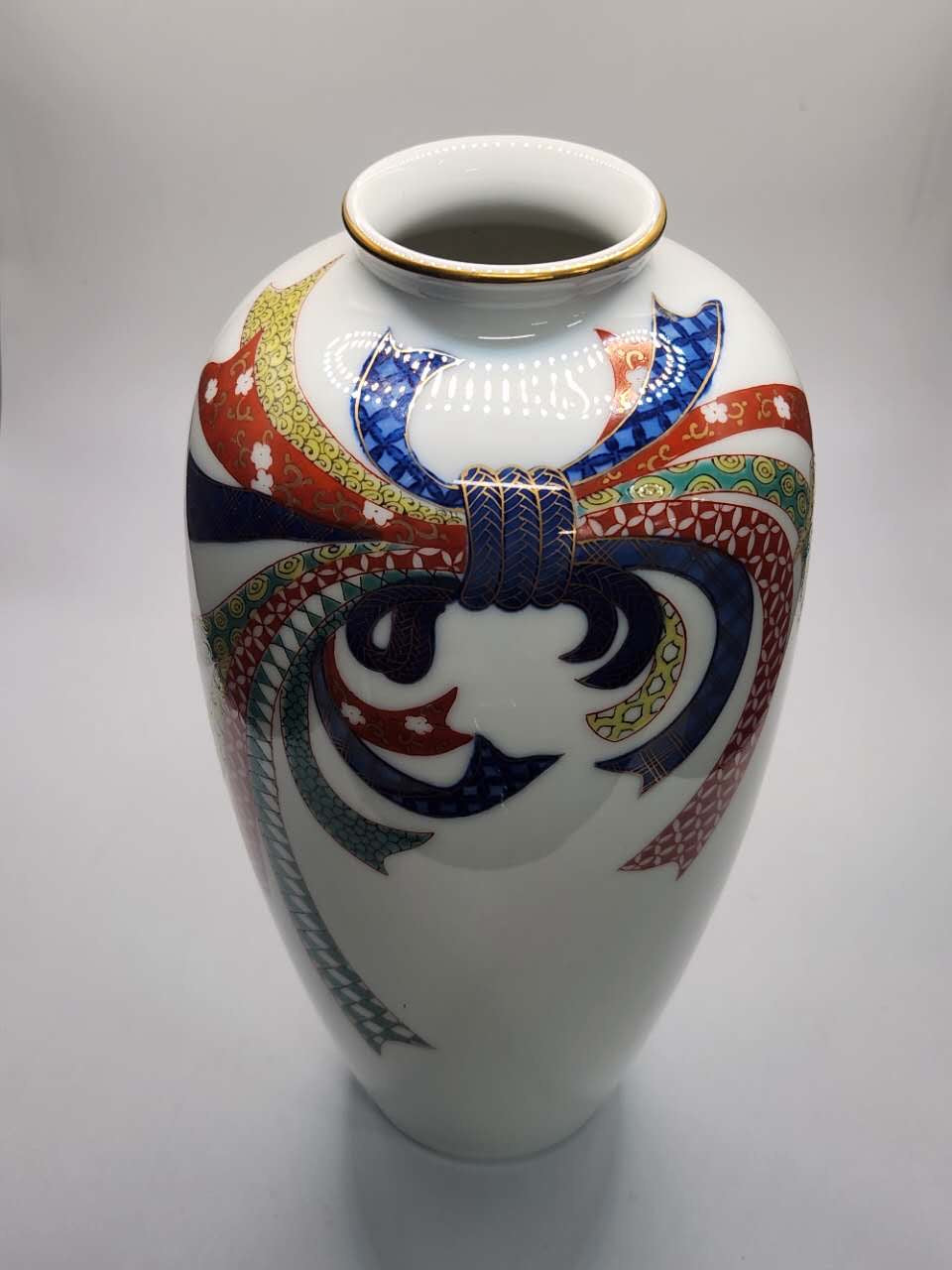 Kutani Ware Hand-Painted Phoenix Vase