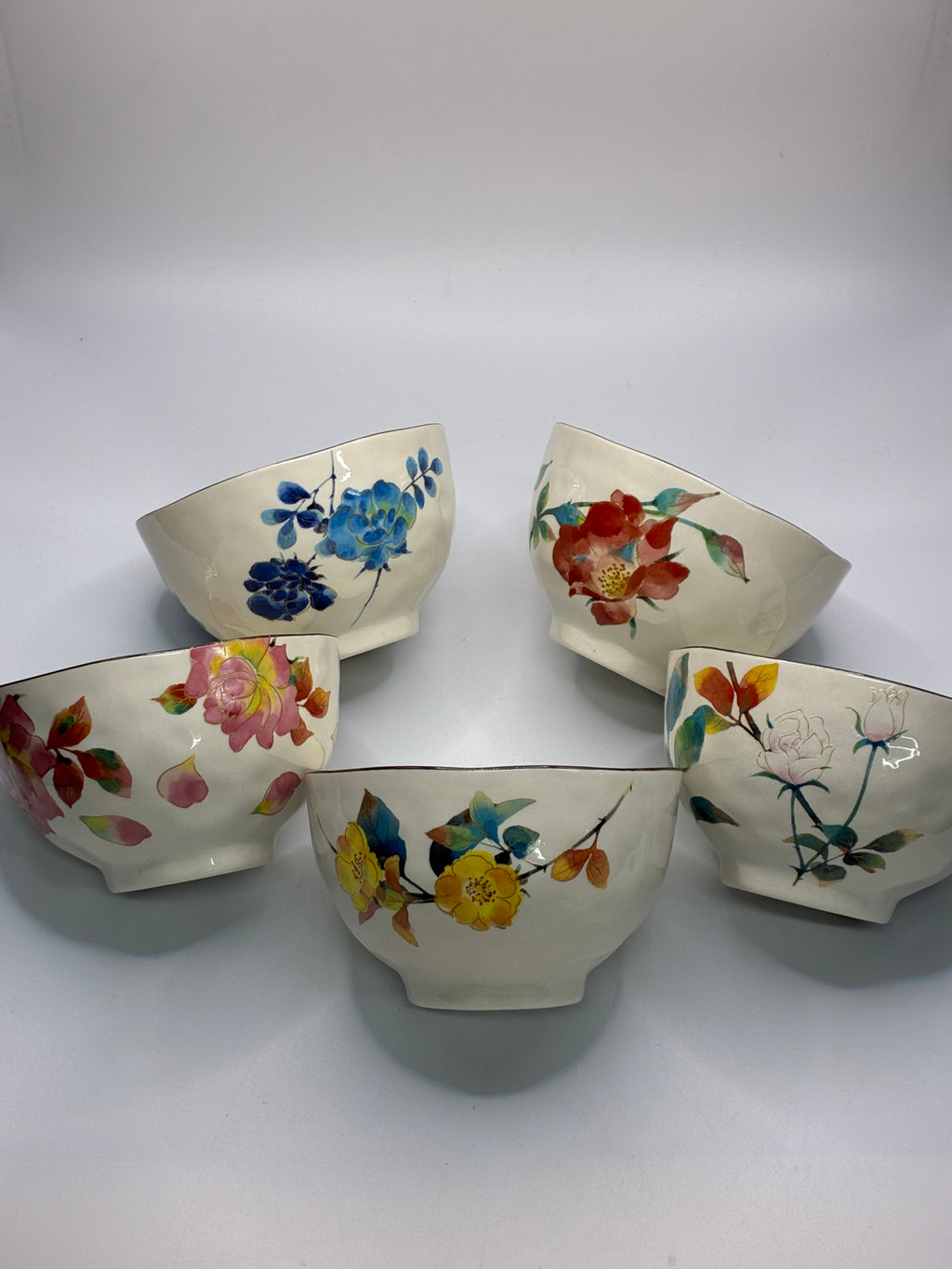 Mino Ware Floral Ceramic Bowl Set (5-Piece) – Japanese Style Tableware