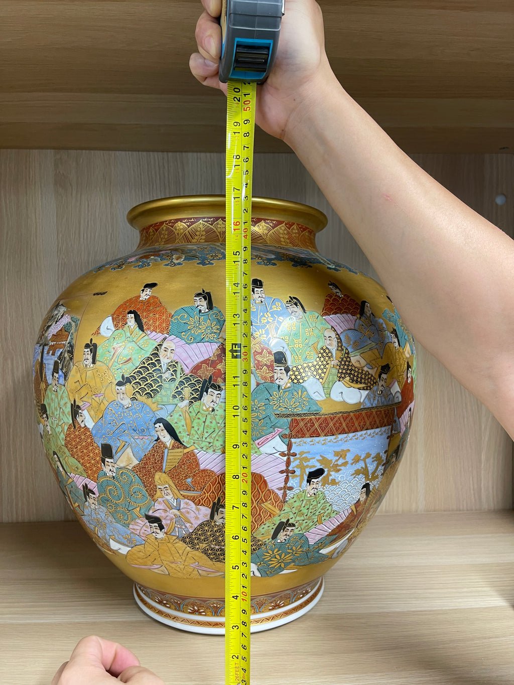 Japanese Kutani Ryuzan Large Gold Kutani Vase｜Hand-Painted Imperial Court Scene｜42cm｜Collector’s Piece｜Hamaya Japan